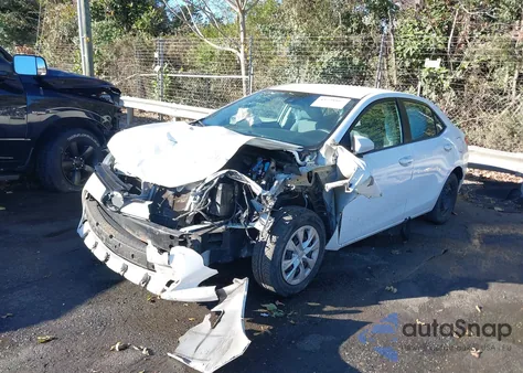 2018 Toyota Corolla L z USA, uszkodzony, nr VIN 2T1BURHE0JC965613